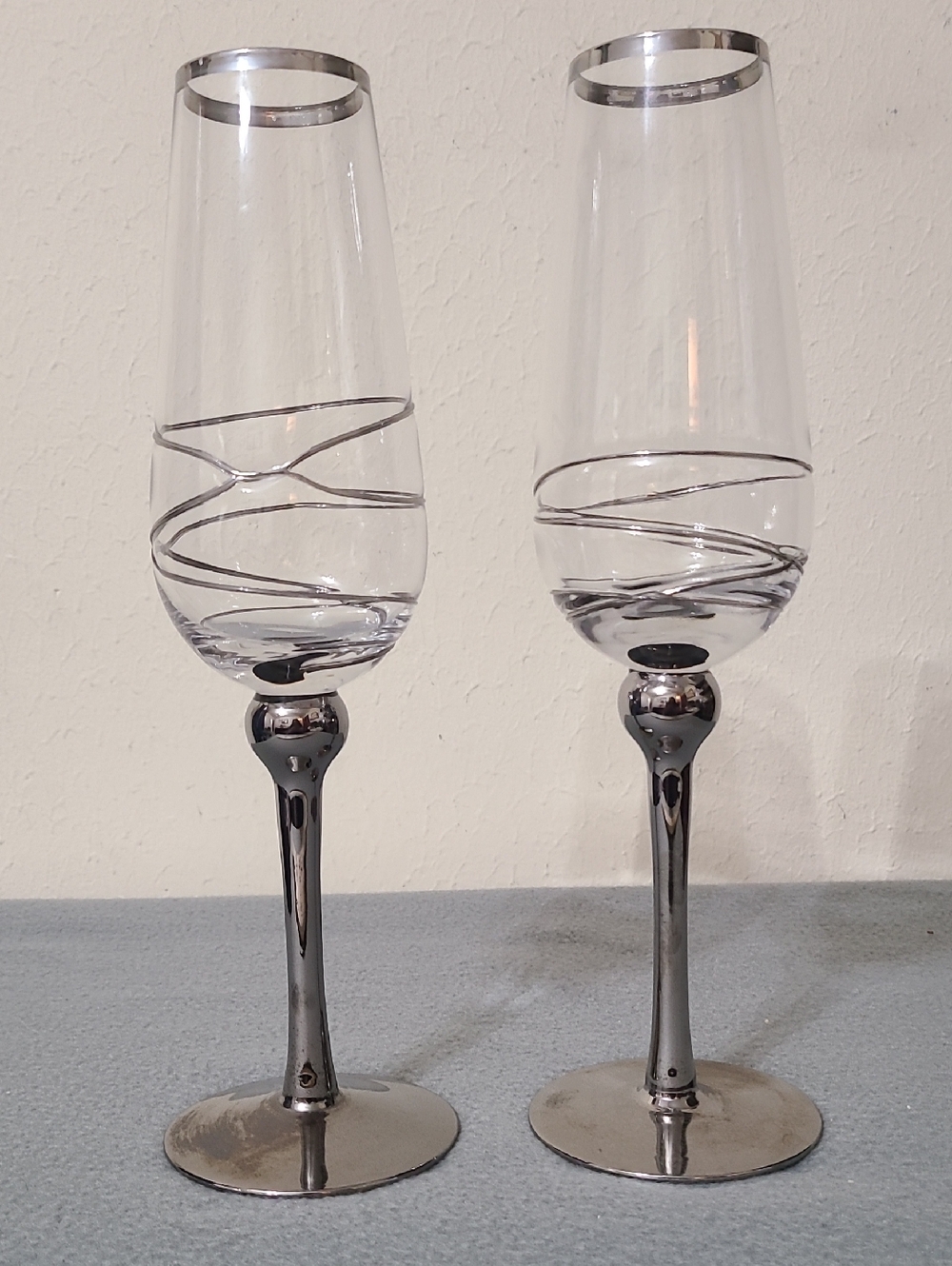 Z Gallerie Set of Two Tall Champagne Flutes Glasses with Silver Spiral Swirl